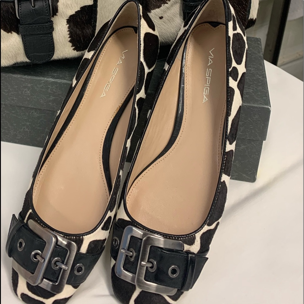 Women 8.5M Via Spiga Calf Hair Flat Shoes